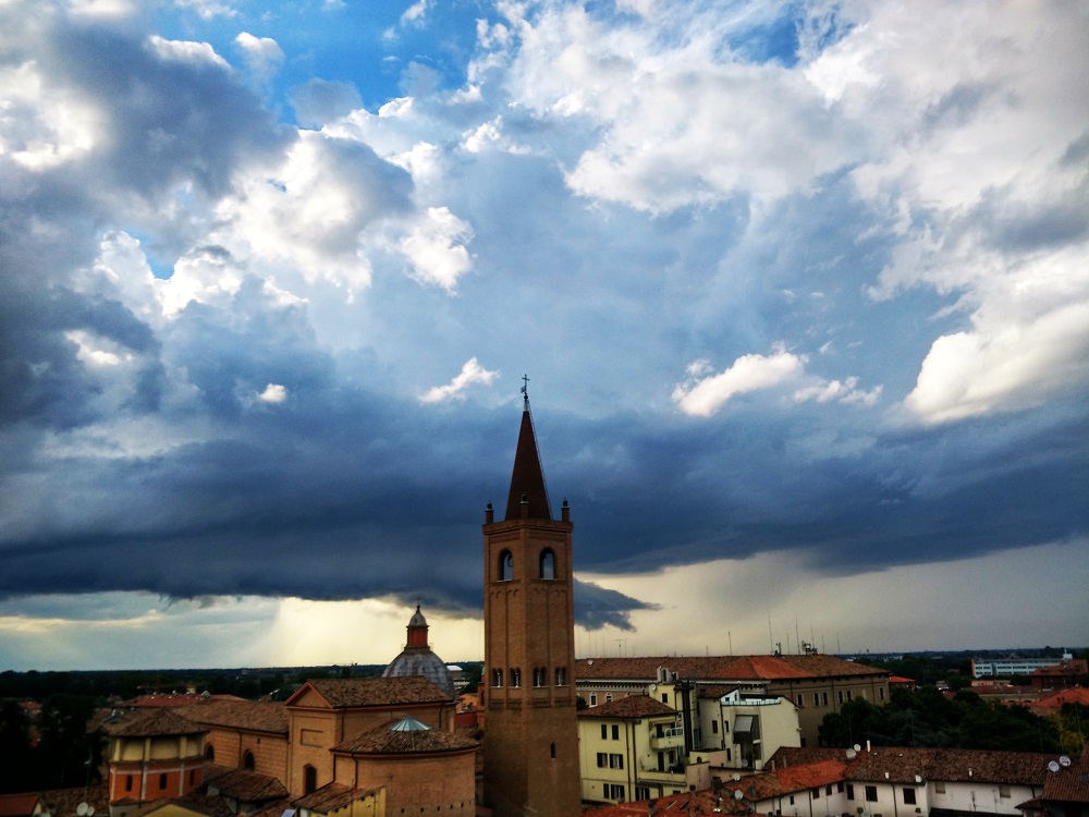 Shelf Cloud